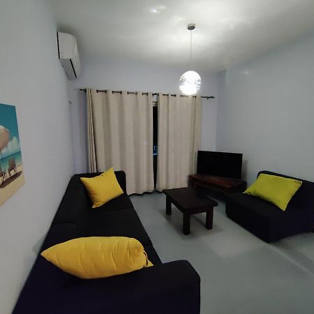 Ashiana Oceanside Apartment Flic-en-Flacq Extérieur photo